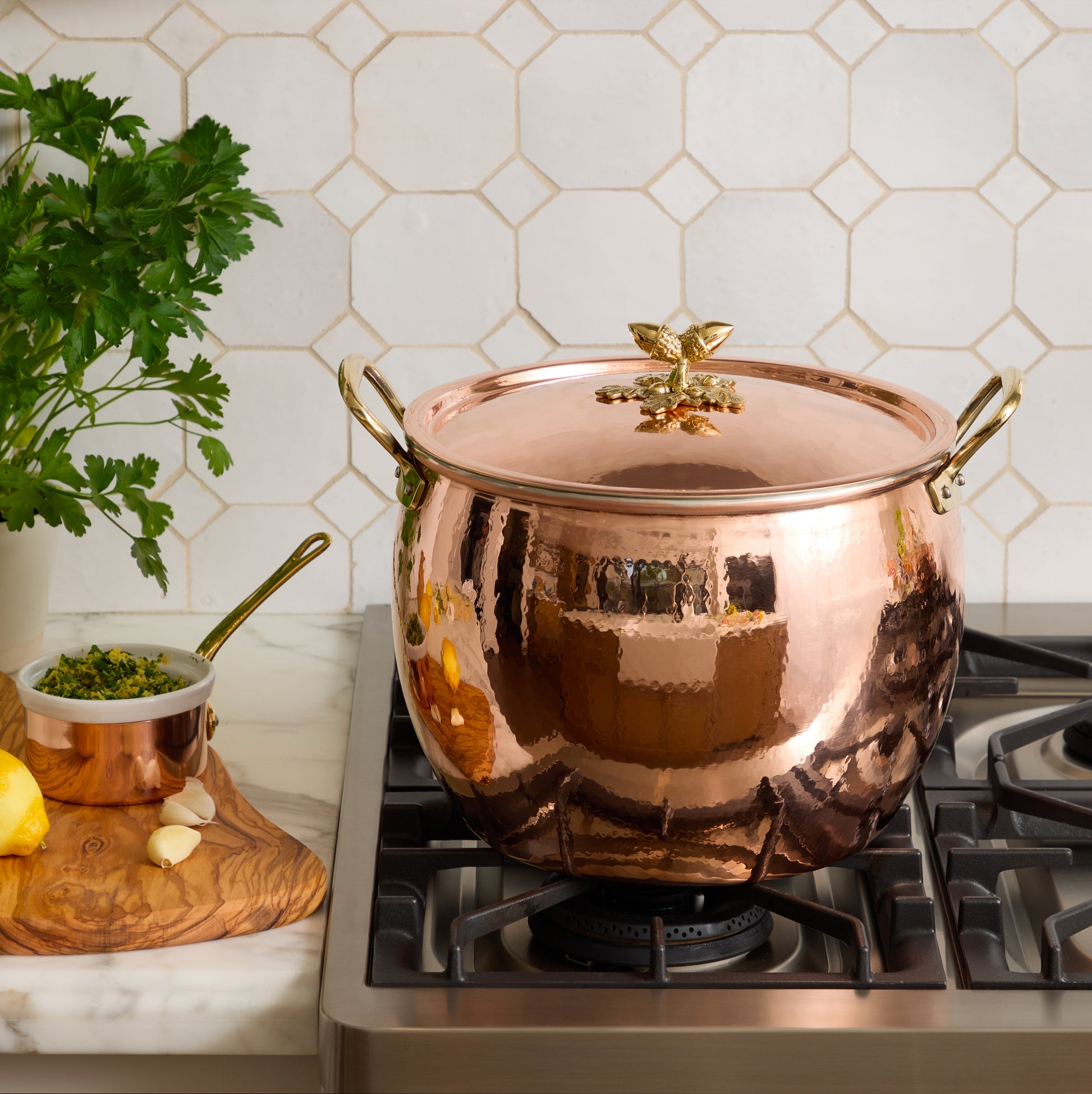 Hammered copper 12 Qt Stockpot lined with high purity tin applied by hand over fire and bronze handles, from Ruffoni Historia collection