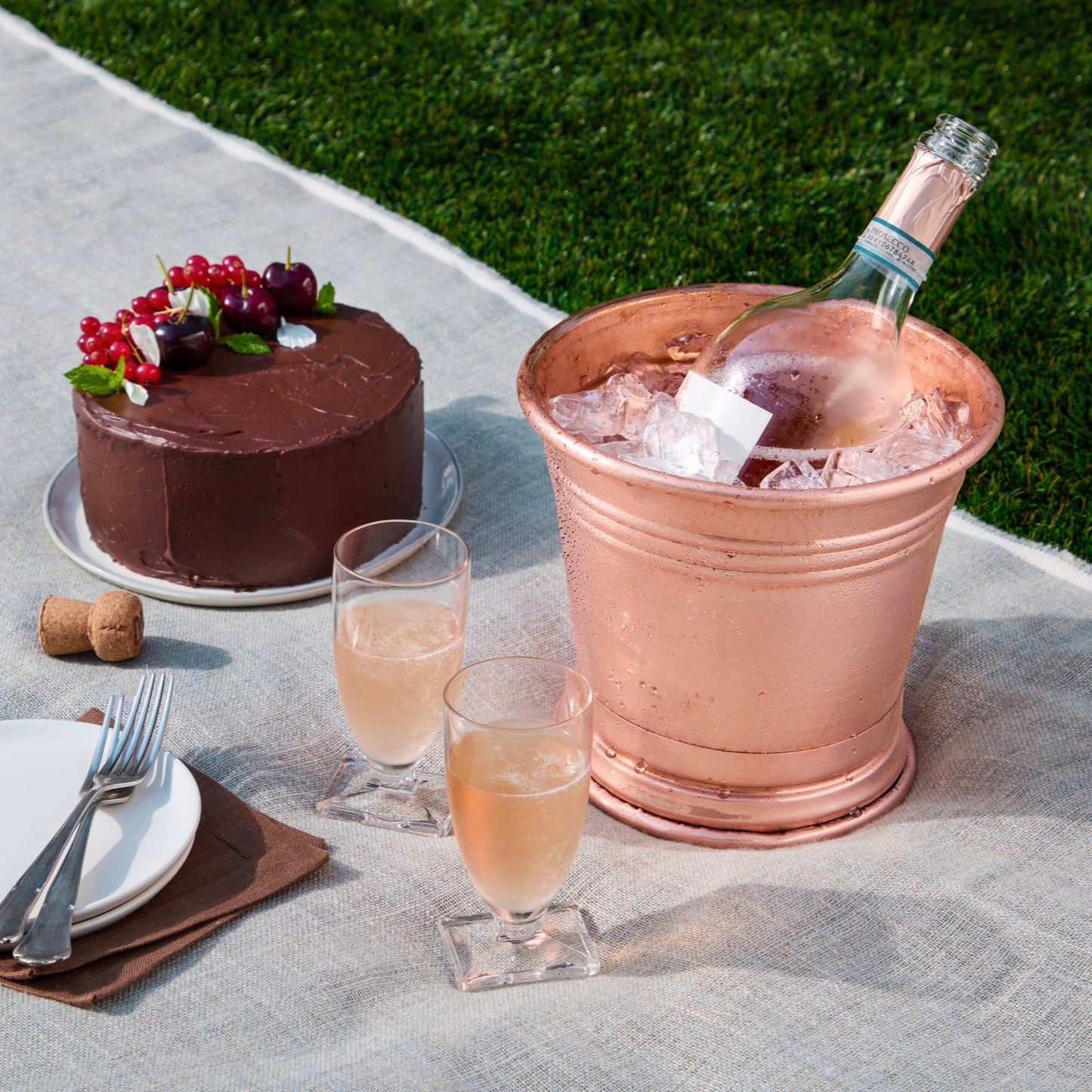 Hammered copper small wine Bucket, from Ruffoni Historia collection