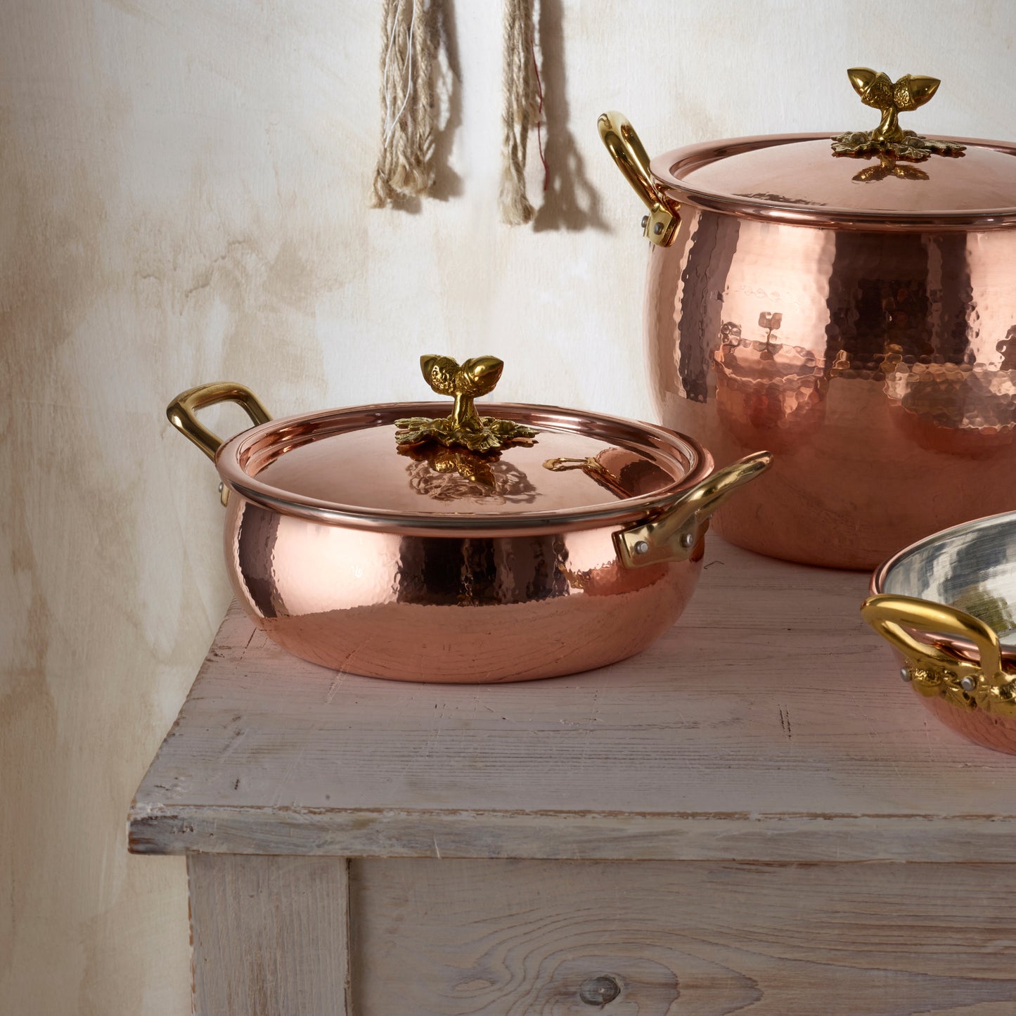 Hammered copper 6 Qt Braiser lined with high purity tin applied by hand over fire and bronze handles, from Ruffoni Historia collection