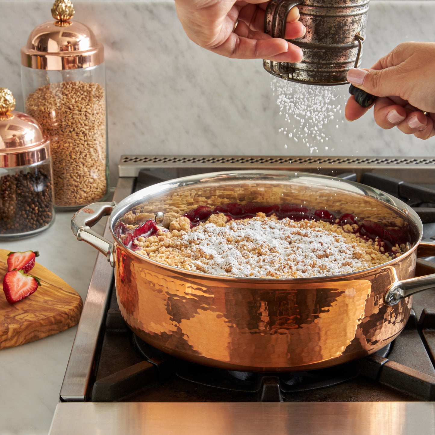 Braiser with lid in hammered copper with stainless steel lining from Ruffoni