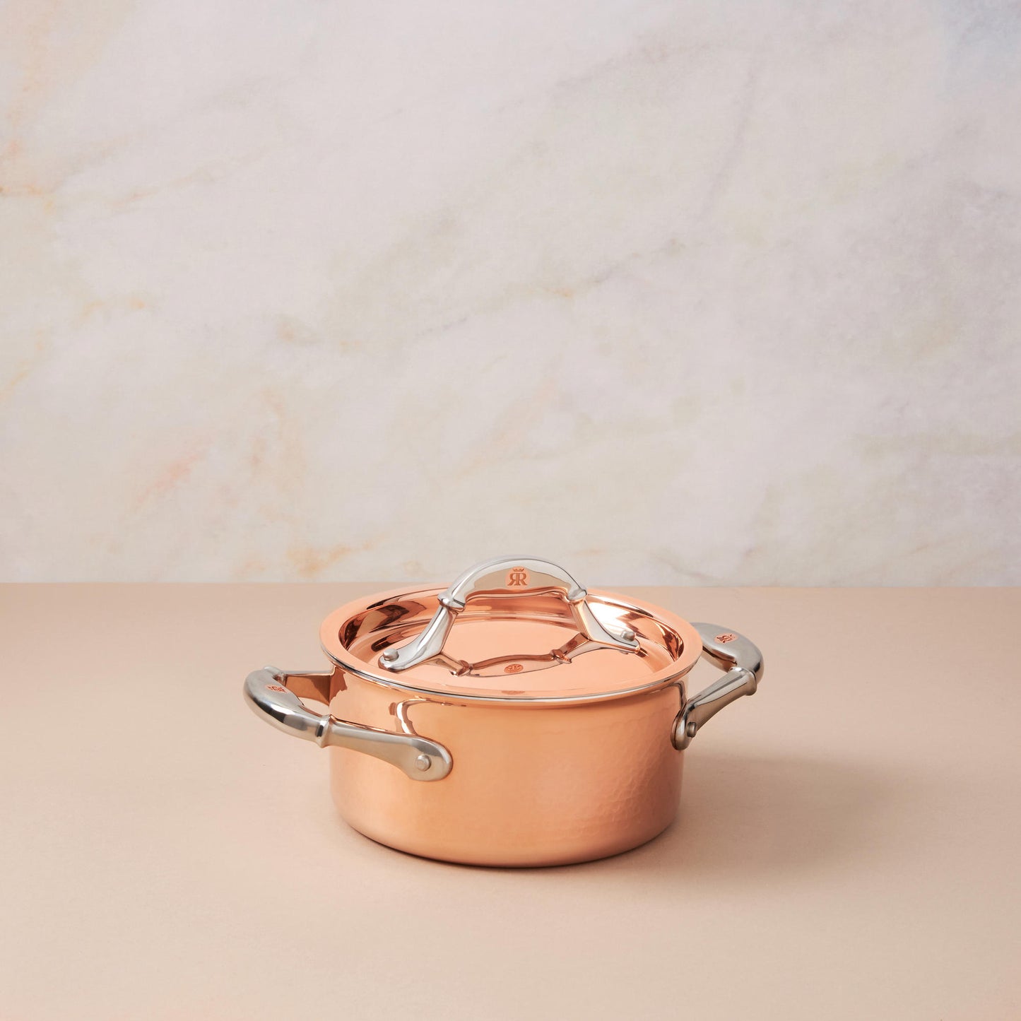 Saucepot with lid in hammered copper with stainless steel lining from Ruffoni