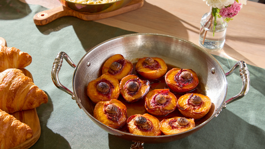 Baked peaches with amaretti