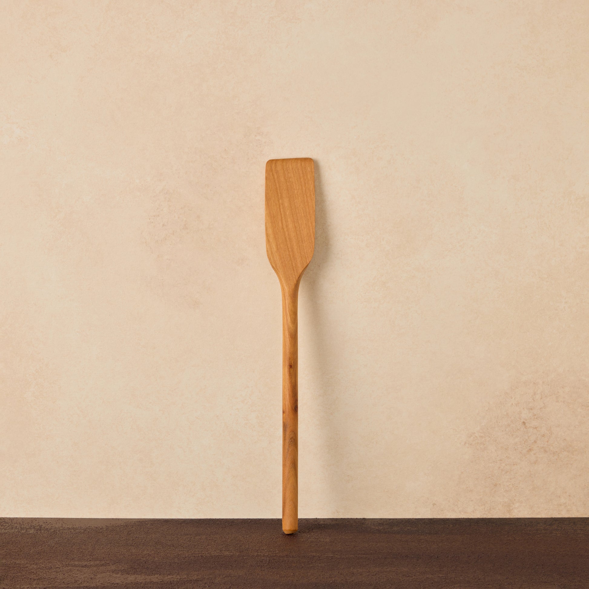 Ruffoni Polenta Pot comes with a  long wooden spoon called “tarello”. 