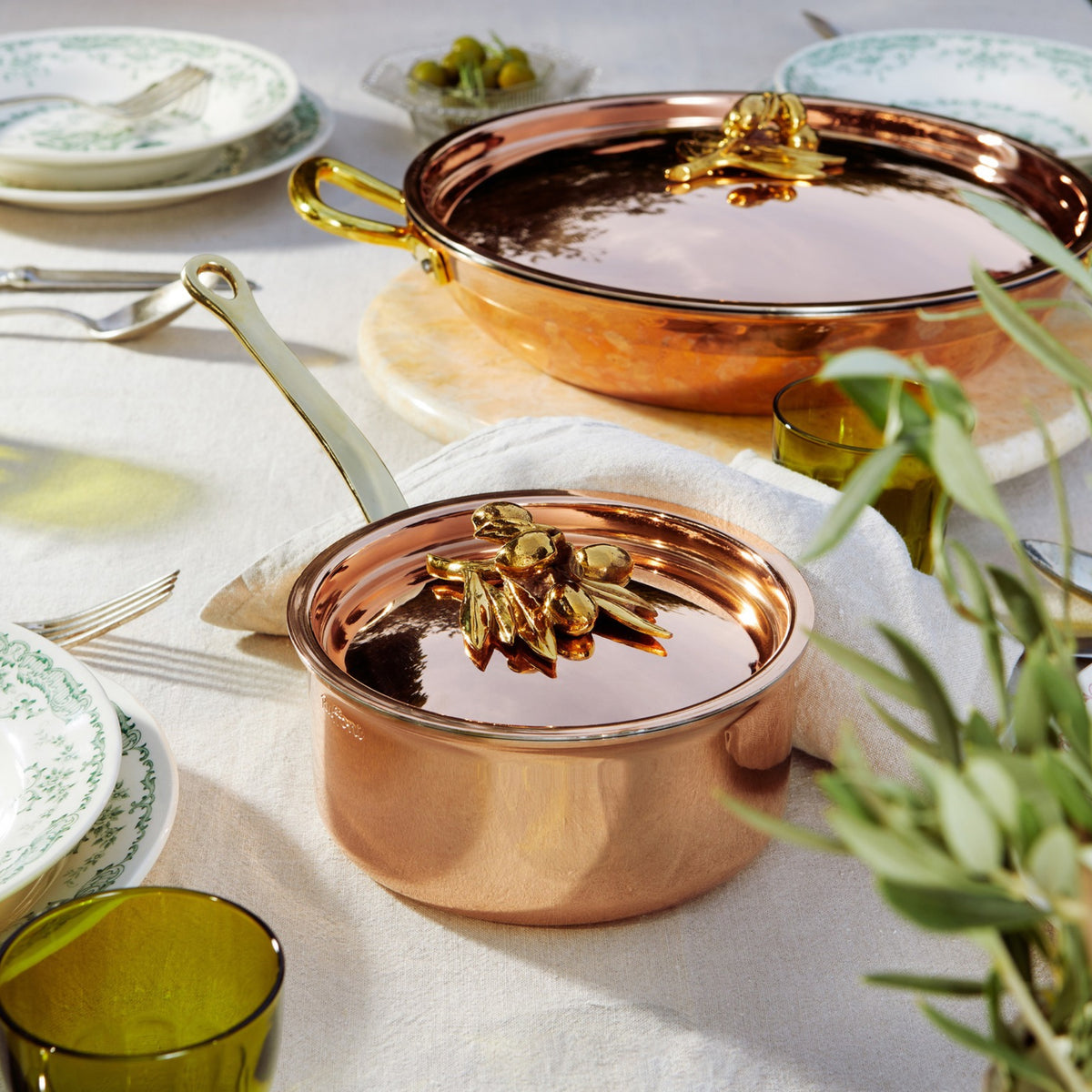 Olivia Cupra editorial cookware