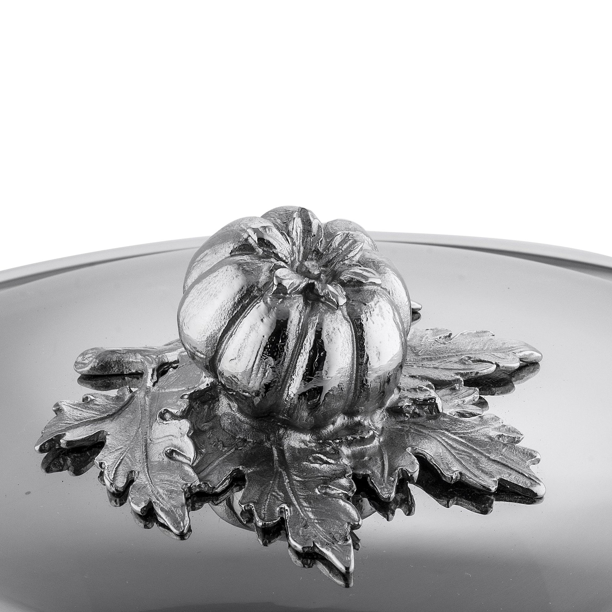 Decorated knob finial representing fennel, tomato, cast in solid bronze and silver plated, on Opus Prima stainless steel lid by Ruffoni